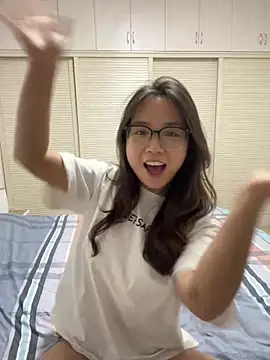 Hmm 0303 online show from February 2026 03:45:01 PM