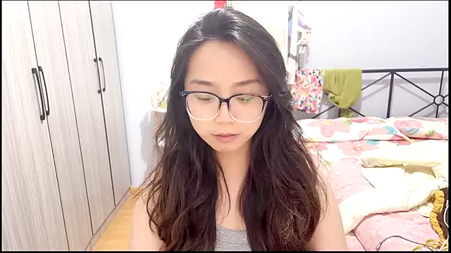 Hmm 0303 online show from April 2026 04:58:02 PM