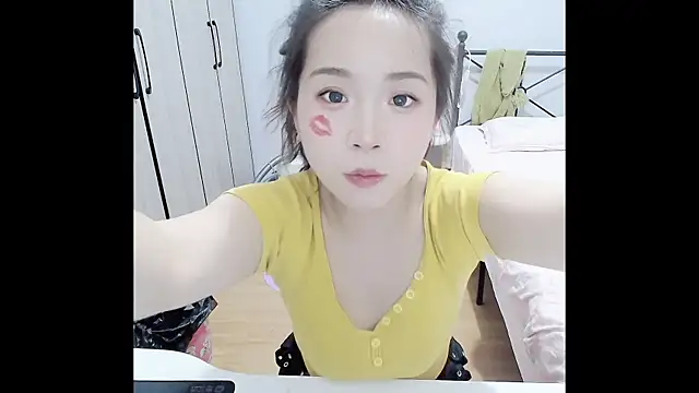 Hmm 0303 online show from May 2026 04:58:01 PM