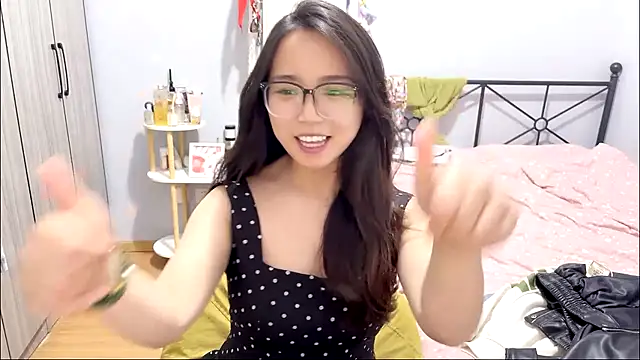 Hmm 0303 online show from April 2026 04:34:02 PM