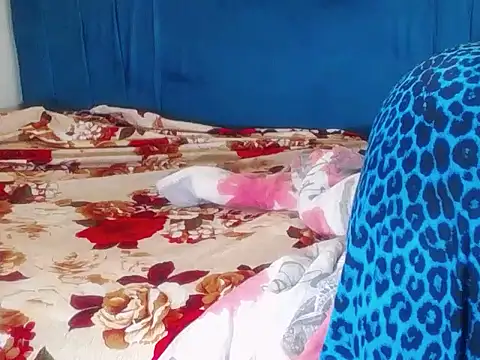 Snapshot of Currveybabyxxx chatting on November 2025 09:25:01 AM Currveybabyxxx online show from November 2025 09:25:01 AM