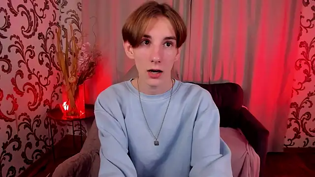 Snapshot of ted_lun chatting on November 2025 08:02:01 PM ted lun online show from November 2025 08:02:01 PM