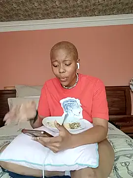 Prettyflowea online show from November 2025 01:03:02 PM