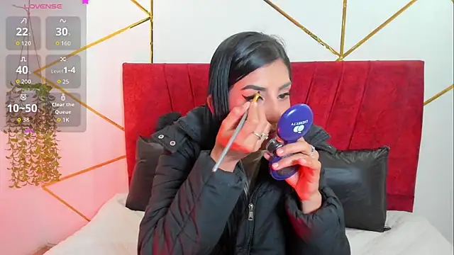 Paris Evans  online show from December 2025 11:42:02 AM