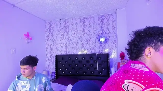 Lovers Spicy online show from November 2025 01:22:01 PM