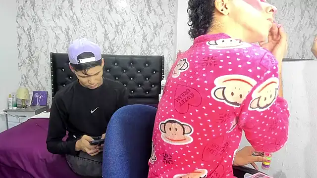 Lovers Spicy online show from November 2025 01:04:01 PM