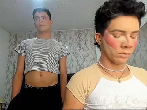 Lovers Spicy online show from November 2025 07:02:02 PM