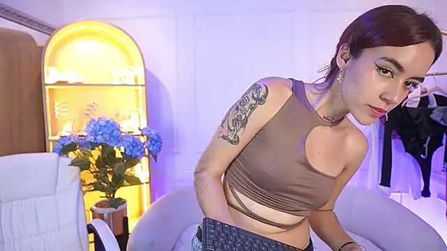 TessaaFox online show from December 2025 08:04:02 PM