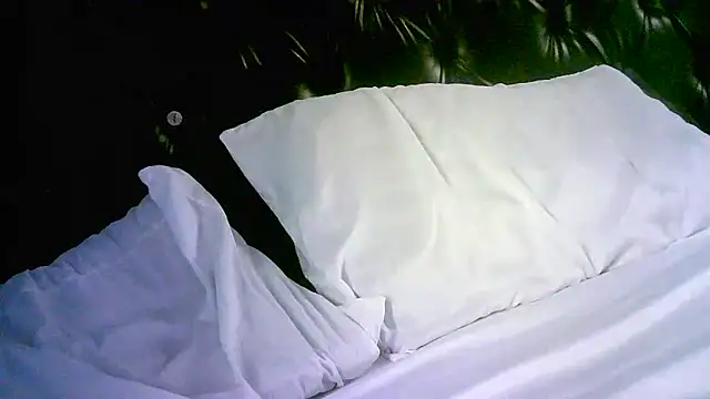 Zulreyna online show from March 2026 11:09:01 PM