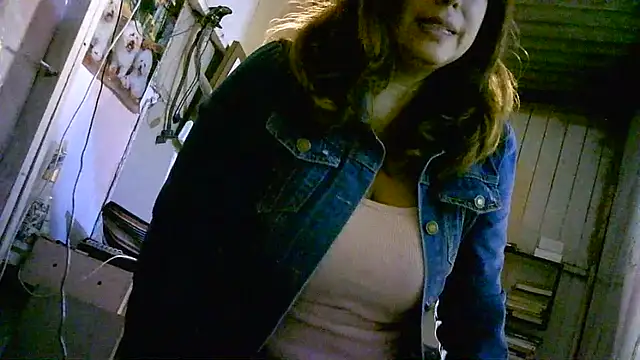 Zulreyna online show from April 2026 03:53:02 AM