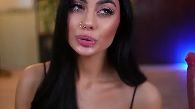 RavennaDArcy online show from March 2026 08:05:01 PM