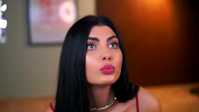 RavennaDArcy online show from November 2025 07:19:01 PM