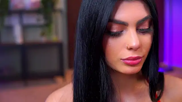 RavennaDArcy online show from December 2025 07:20:01 PM