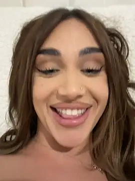 Snapshot of IvyNox chatting on July 2026 02:05:17 AM IvyNox online show from July 2026 02:05:17 AM
