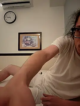 Elieantte online show from November 2025 11:48:01 AM