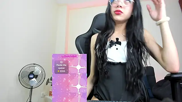 Nyra lux16 online show from November 2025 07:01:01 AM