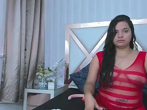 Snapshot of DairaMoon chatting on November 2025 08:13:02 PM DairaMoon online show from November 2025 08:13:02 PM