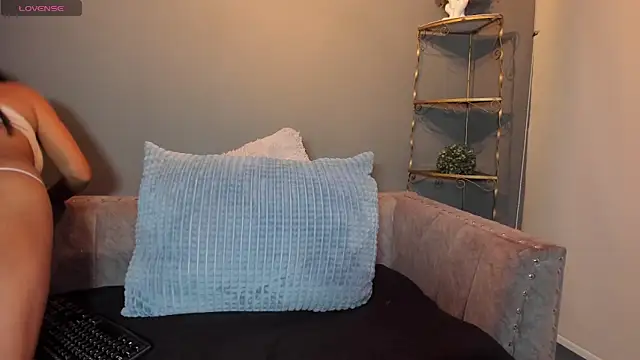 Snapshot of Niina26 chatting on November 2025 03:49:02 AM Niina26 online show from November 2025 03:49:02 AM