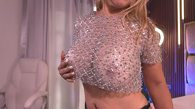 alicia xoxo online show from November 2025 02:55:02 PM