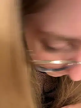 Snapshot of EveLunny chatting on January 2026 02:48:02 AM EveLunny online show from January 2026 02:48:02 AM