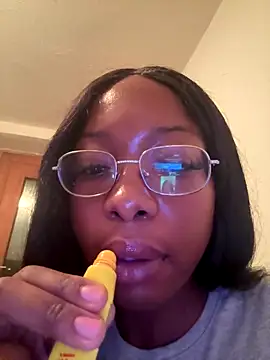 Snapshot of SwissMirelle chatting on November 2025 07:07:02 PM SwissMirelle online show from November 2025 07:07:02 PM