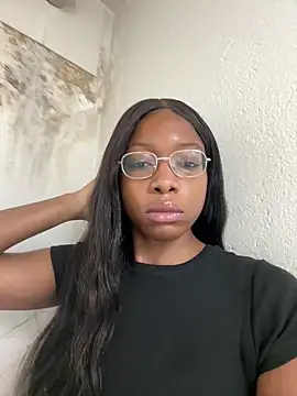 Snapshot of SwissMirelle chatting on November 2025 04:10:01 PM SwissMirelle online show from November 2025 04:10:01 PM