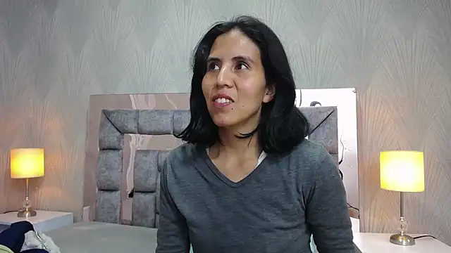 GiselaZivic online show from May 2026 01:10:01 PM
