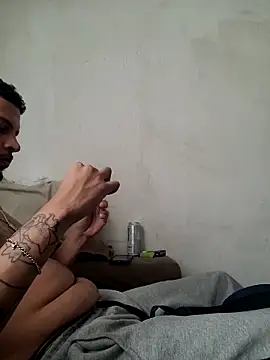 casadodequebra online show from February 2026 07:47:01 PM