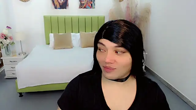 sebastian cruz  online show from April 2026 07:06:02 PM