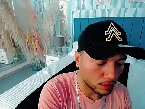 sebastian cruz  online show from November 2025 01:53:01 AM