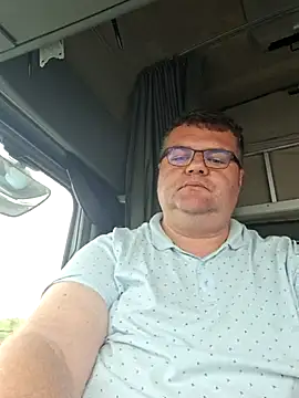 Grase44 online show from November 2025 02:43:02 PM