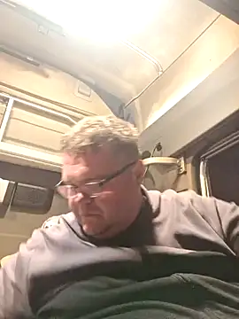 Grase44 online show from November 2025 05:24:01 PM