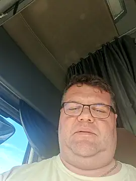 Grase44 online show from November 2025 11:32:01 AM