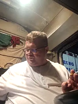 Grase44 online show from February 2026 06:06:01 PM