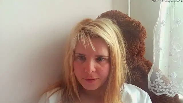 Snapshot of HornyElena chatting on May 2026 10:19:01 AM HornyElena online show from May 2026 10:19:01 AM