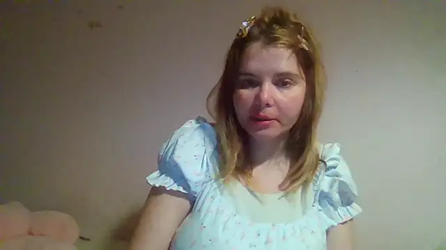 HornyElena online show from November 2025 05:28:02 PM