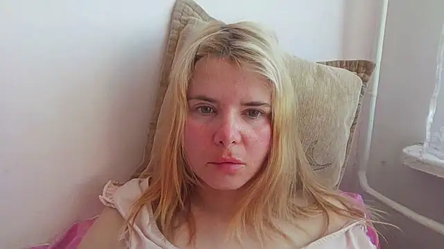 HornyElena online show from April 2026 10:18:02 AM