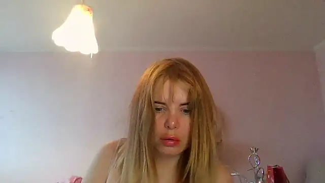 HornyElena online show from December 2025 01:33:02 PM