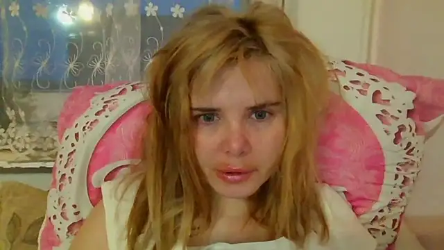 HornyElena online show from February 2026 04:16:02 PM