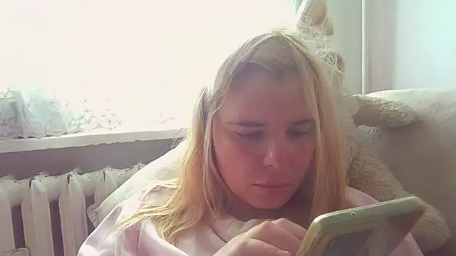 Snapshot of HornyElena chatting on June 2026 08:36:02 AM HornyElena online show from June 2026 08:36:02 AM