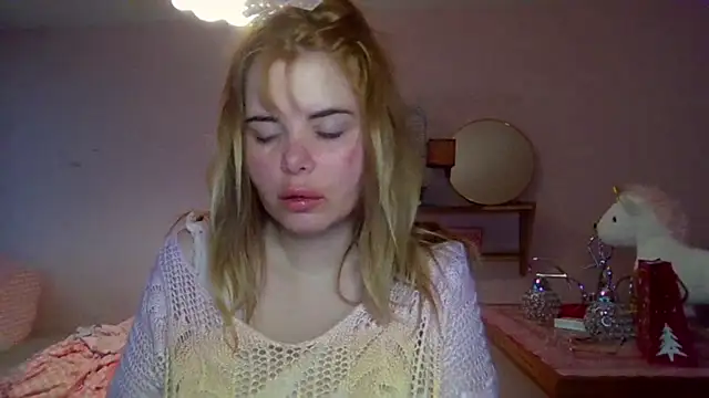 HornyElena online show from December 2025 02:41:02 PM