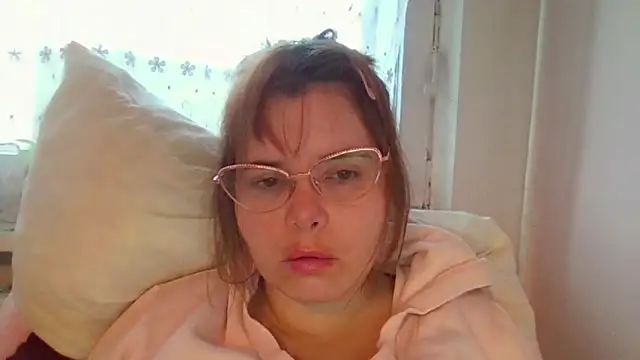 HornyElena online show from November 2025 02:06:01 PM