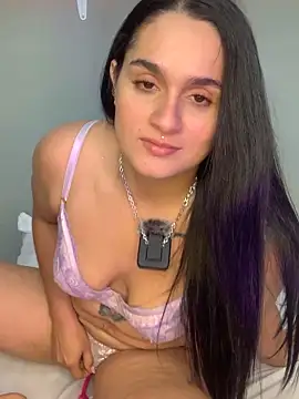 MiaLuxxx online show from November 2025 03:22:02 AM