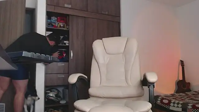 Dante Bonett online show from November 2025 09:42:02 PM