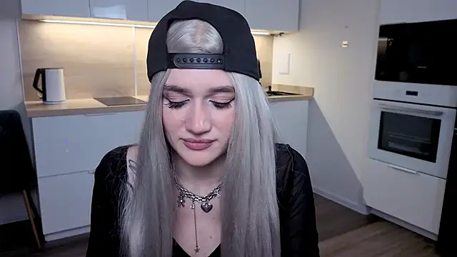 eshleeygreen online show from December 2025 03:44:01 PM