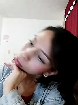 LuluuBerry online show from November 2025 09:41:01 PM