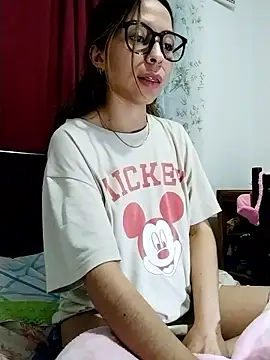 LuluuBerry online show from November 2025 12:04:01 AM