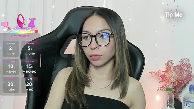 LuluuBerry online show from December 2025 08:42:01 PM