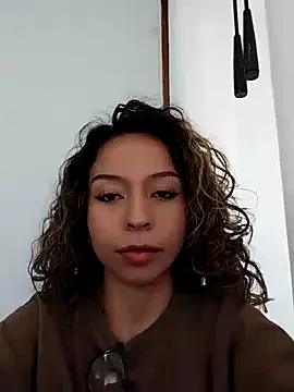 LuluuBerry online show from December 2025 04:28:02 PM