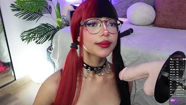 Snapshot of _ViolletteNoir_ chatting on June 2026 09:01:01 PM ViolletteNoir online show from June 2026 09:01:01 PM